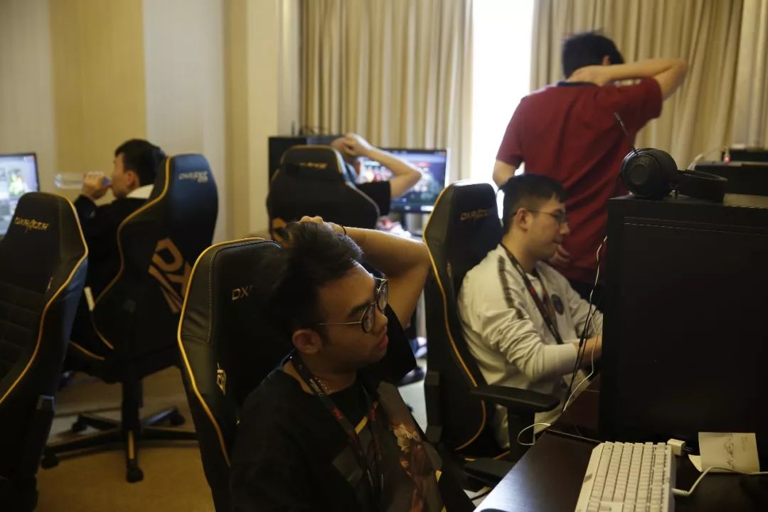 2023季中冠军赛入围赛将于北京时间5月2日20：00正式开赛，首先由PCS赛区的PSG和LJL赛区的DFM打响第一战