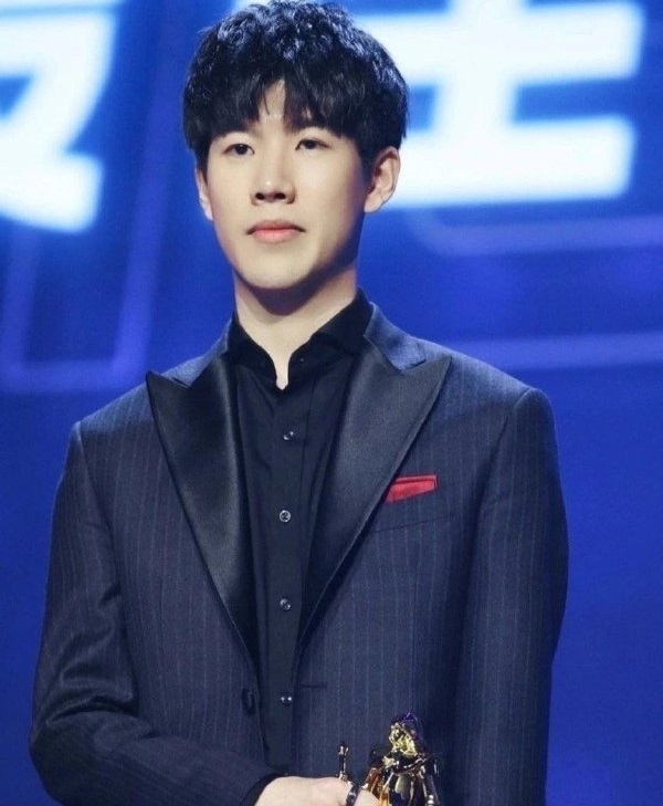 Top Esports 官方公告：打野选手 Tian 成为自由球员，正式断开联系