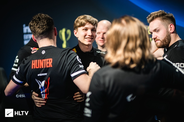 2025年BLAST春季公开赛A组首日比赛结果